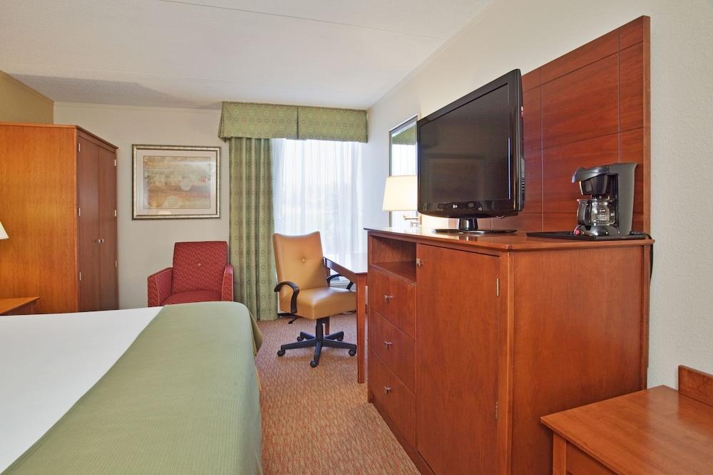 Holiday Inn Express Lynchburg By Ihg Exterior foto