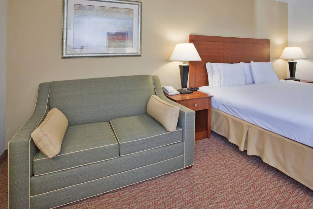 Holiday Inn Express Lynchburg By Ihg Exterior foto